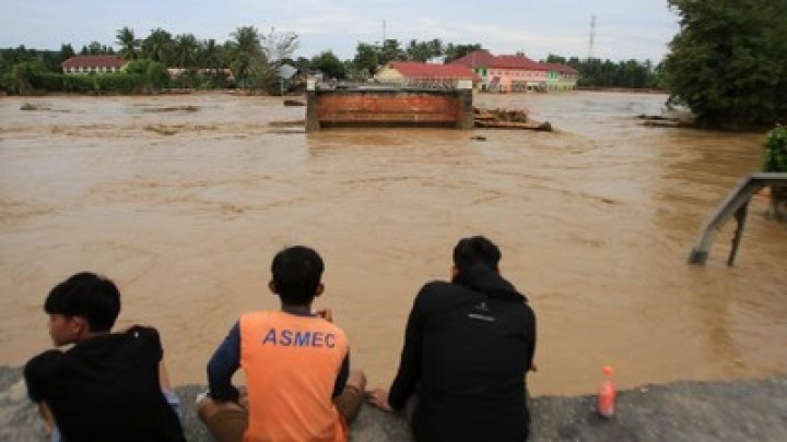 Akses Putus Total, Pengungsi Banjir Longsor di Aceh Terancam Kelaparan