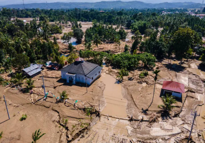 Indonesia Terguncang Setelah Banjir Melanda Pulau Sumatera, Tewaskan Ratusan Orang