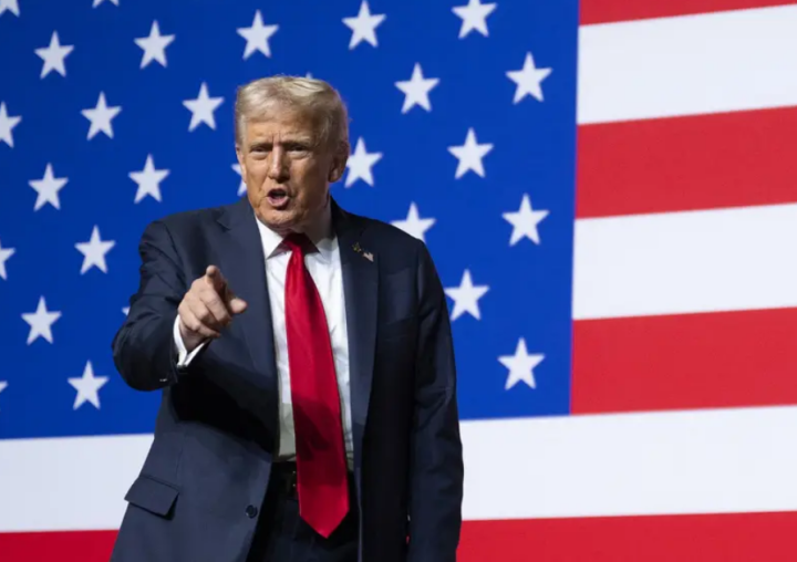 Donald Trump Memperingatkan Israel Agar Tidak Ikut Campur dalam Perkembangan Suriah