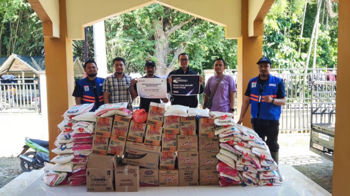 XLSMART Lakukan Pemulihan Jaringan dan Salurkan Bantuan ke Korban Banjir-Longsor Sumatra