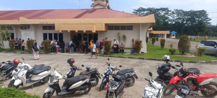 PTPN IV Buka Akses Komunikasi Satelit bagi Warga Langsa Terdampak Banjir