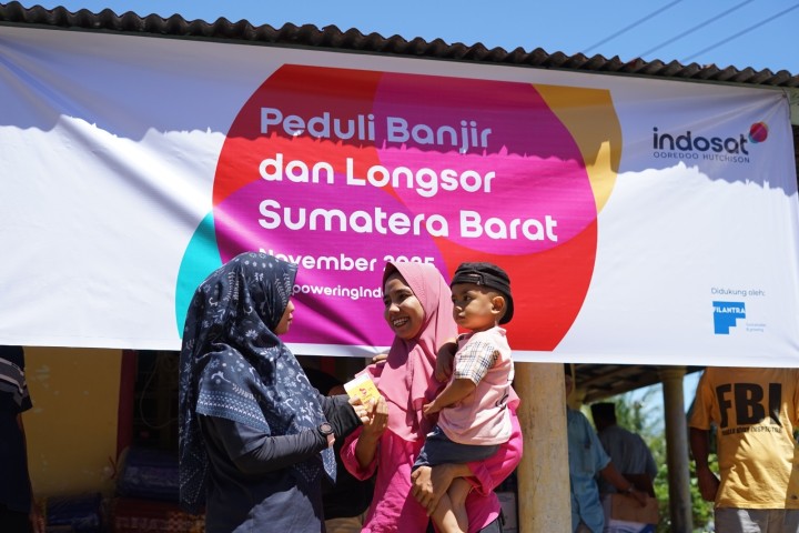 Indosat Percepat Pemulihan Jaringan dan Berikan Bantuan Korban Banjir Sumatera 