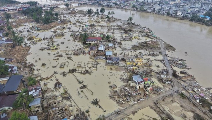 Duka Korban Banjir Aceh Tamiang, Minum Air Keruh Demi Bertahan Hidup Akibat Banjir Bandang 