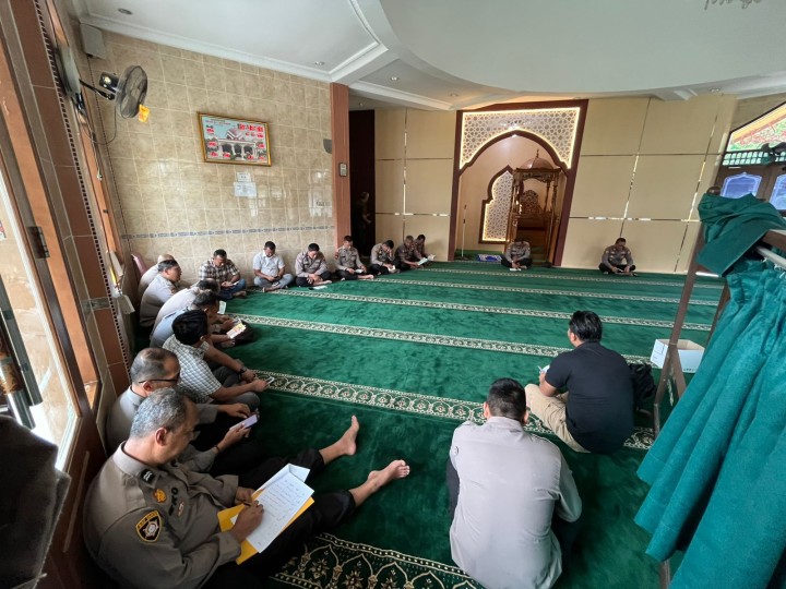 Bentuk Karakter Berintegritas, Polres Siak Laksanakan Pembinaan Rohani Serentak