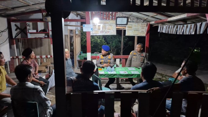 Kapolres Siak Turun Langsung Patroli Malam, Cek Satkamling hingga Objek Vital Demi Jaga Kamtibmas