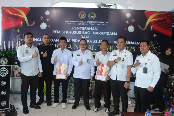Natal 2025, Dua Narapidana Lapas Bengkalis Langsung Bebas Usai Terima Remisi
