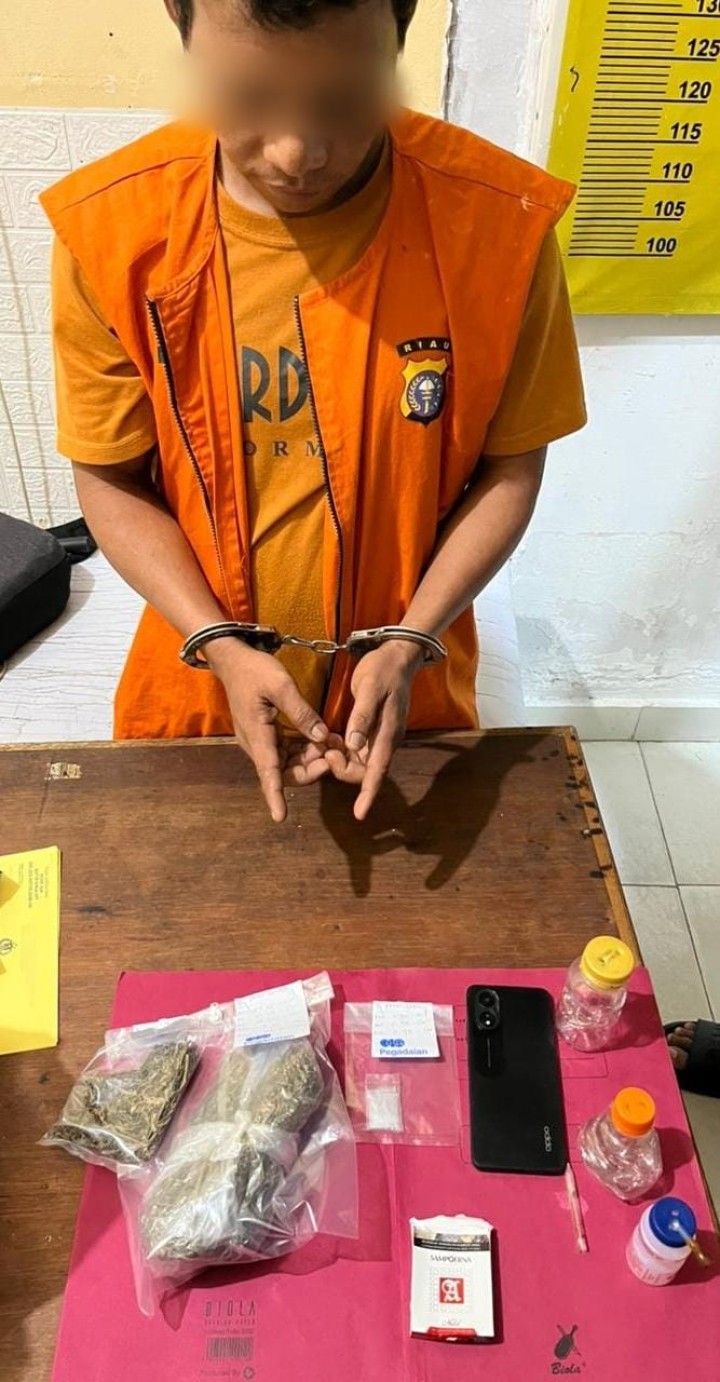 Polsek Sungai Apit Ringkus Pengedar Sabu dan Ganja, Sita Hampir 100 Gram Ganja