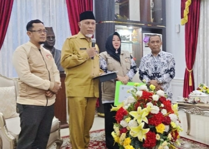 PGRI Kab Bengkalis Salurkan Bantuan 420 Juta, Kepada Korban Bencana di Sumbar