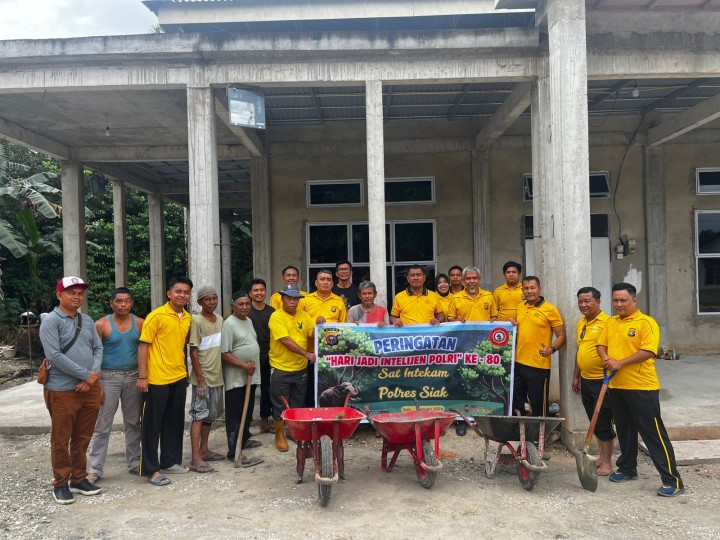 HUT ke-80 Intelijen Polri, Sat Intelkam Polres Siak Gelar Bakti Sosial di Kampung Dayun
