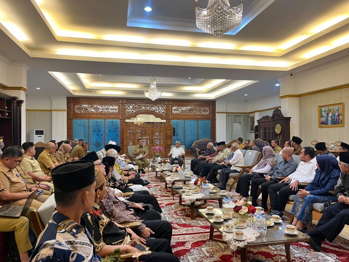 Tokoh Masyarakat dan Mantan Gubernur Riau Dukung Kepemimpinan Plt Gubri SF Hariyanto