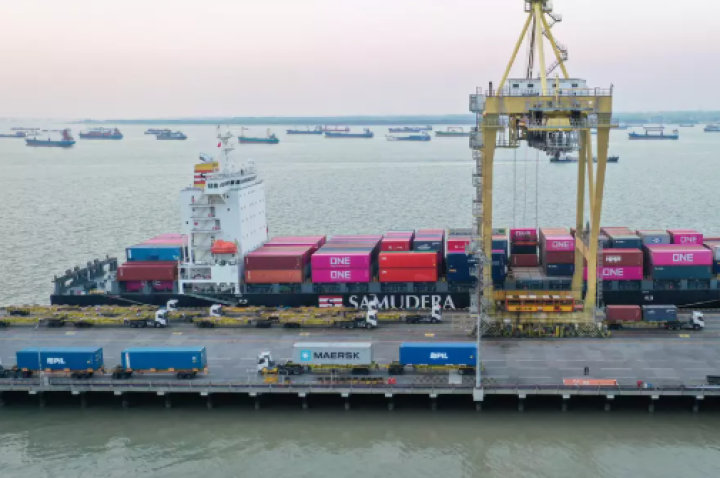 Ekspor yang Kuat Meningkatkan Surplus Perdagangan Indonesia Menjadi 38,5 Miliar Dolar AS