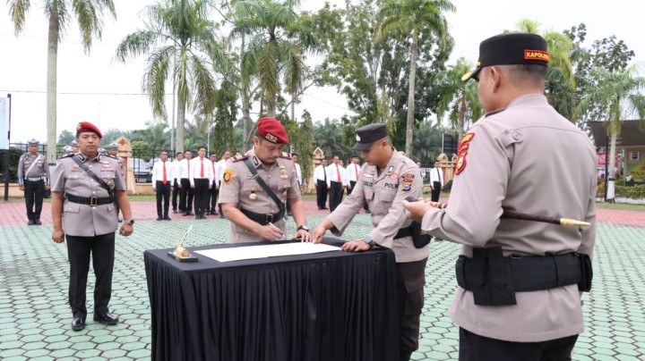 Sertijab Kasatresnarkoba Polres Siak, Kapolres Tegaskan Tak Ada Ruang bagi Narkoba
