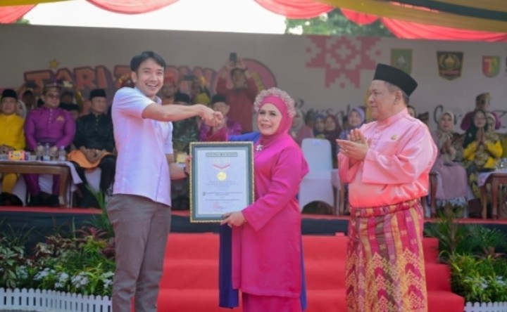 Warisan Budaya Bengkalis, Zapin Meskom Catat Rekor MURI Tingkat Dunia