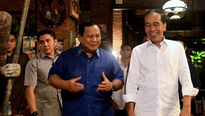Presiden Prabowo Subianto dan Presiden RI ke-7 Jokowi Dodo. Sumber: kompas.com