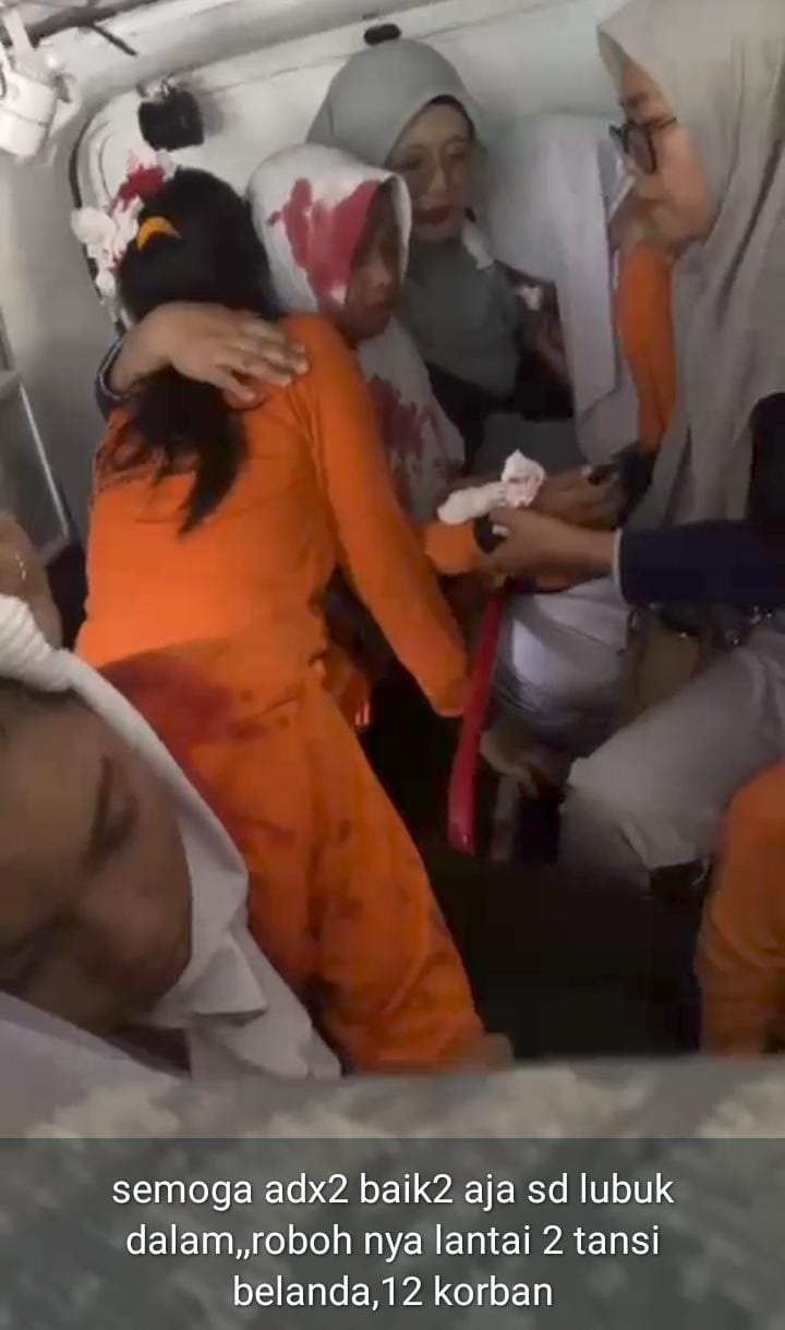 BREAKING NEWS: Lantai Dua Tangsi Belanda di Siak Runtuh, Siswa SD Luka-luka