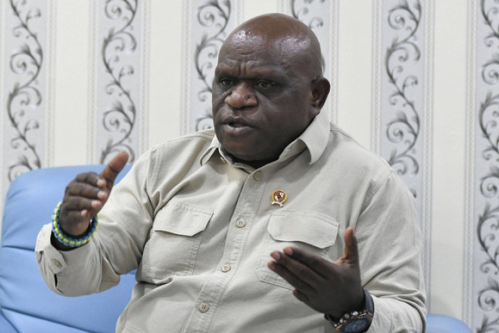 Menteri HAM Natalius Pigai. Sumber: kumparan.com