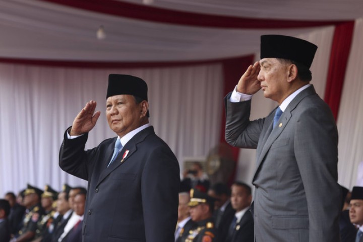 Presiden RI Prabowo Subianto dan Menteri Pertahanan Sjafrie Sjamsoeddin. Sumber: kumparan.com