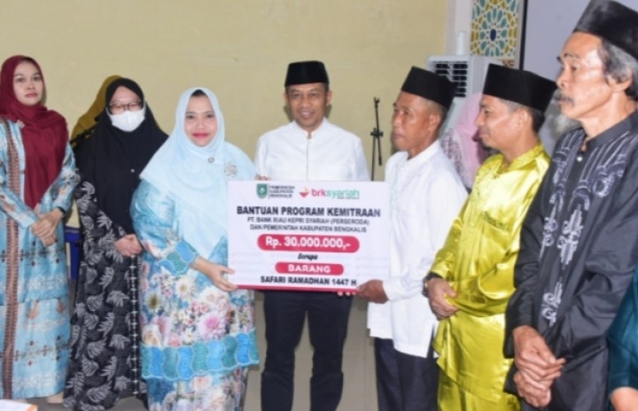 Bupati Kasmarni dan Rombongan Lanjutkan Safari Ramadhan di Kecamatan Bandar Laksamana