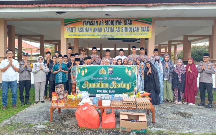 Ramadhan Berkah, Polsek Siak Berbagi Buka Puasa dan Sembako untuk Anak Panti