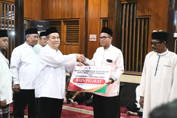 Penyerahan CSR dari BRK Syariah