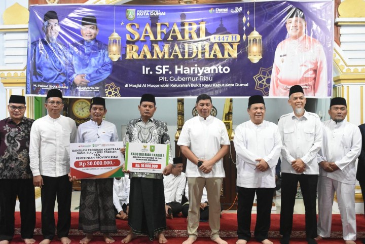Penterahan Bantuan BRK Syariah di Kota Dumai
