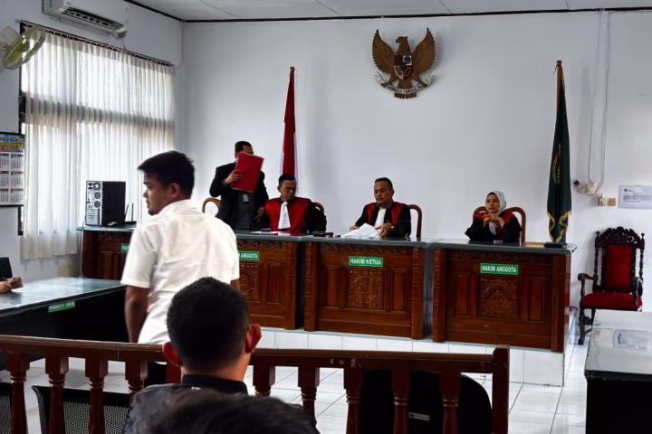 Terbukti Memeras dan Mengancam, Terdakwa Jekson Sihombing di Vonis 6 Tahun. (Istimewa)