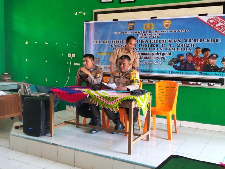 Polsek Bungaraya Kenalkan Rekrutmen Polri 2026, Ajak Pelajar Persiapkan Diri Sejak Dini