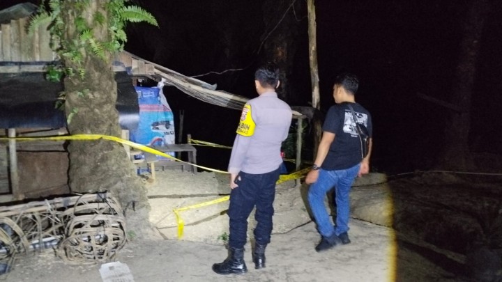 Personel Polres Siak Siaga di Exit Tol Kandis Utara, Arus Lalu Lintas Terpantau Lancar