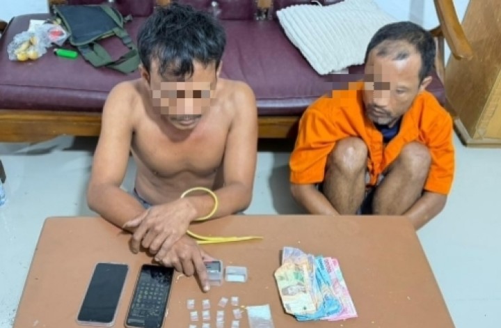 Dua Pria Diringkus Polsek Mandau Serta Belasan Paket Sabu