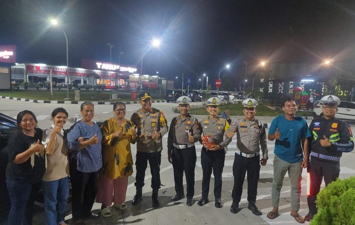Kapolres Siak Hadir di Tengah Pemudik, Rest Area KM 45 Tetap Kondusif