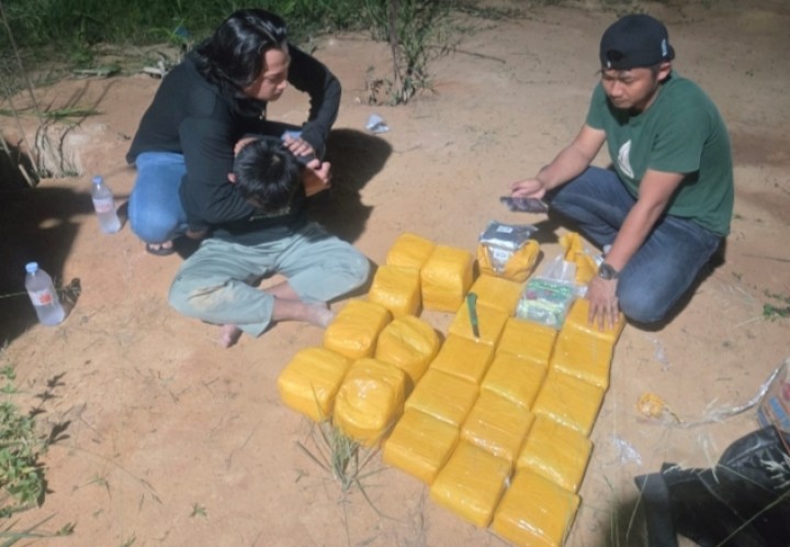 Dua Kurir 16,3Kg Sabu dan 40.146 Butir Ekstasi Diringkus Satnarkoba Bengkalis