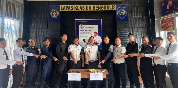 Sita Barang Terlarang, KPLP Lapas Bengkalis Sisir Dua Blok Kamar Napi