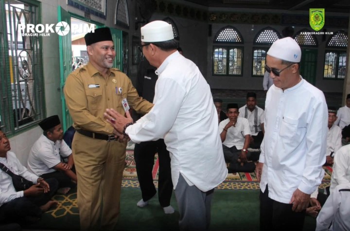 Bupati Indragiri Hilir (Inhil) melalui Staf Ahli Bidang Kemasyarakatan dan Sumber Daya Manusia, H. Muamar Gaddafi, secara resmi membuka kegiatan Bimbingan Manasik Haji Terintegrasi (Rayon I) tahun 1447 H/2026 M, Selasa (27/1/2026) pagi.