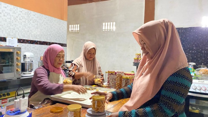 UMKM Binaan BRK Syariah terus berkembang dengan program bantuan CSR 