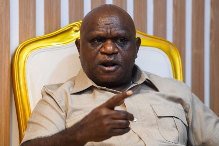 Natalius Pigai: Seruan Saiful Mujani soal Gulingkan Prabowo Tak Dijamin oleh Konstitusi. (X/Foto)