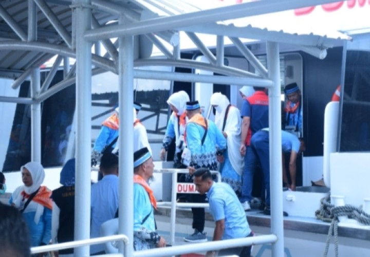 Kloter 9 Tiba di Batam, 399 Calon Jamaah Haji Bengkalis Siap ke Tanah Suci