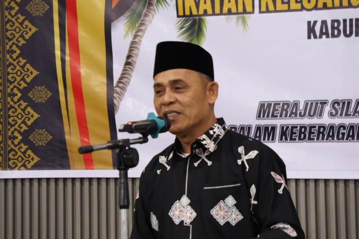 Bupati Indragiri Hilir H. Herman.