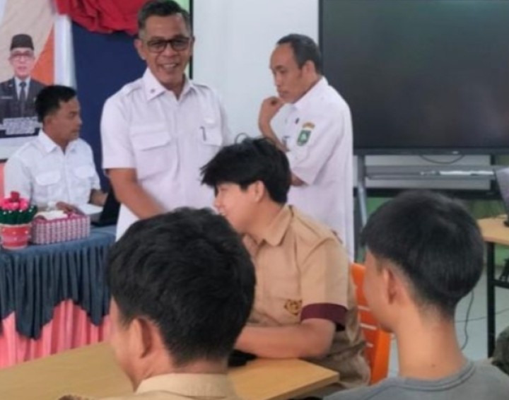 Disdukcapil Bengkalis Jemput Bola Perekaman KTP-el di SMAN 3 Bengkalis