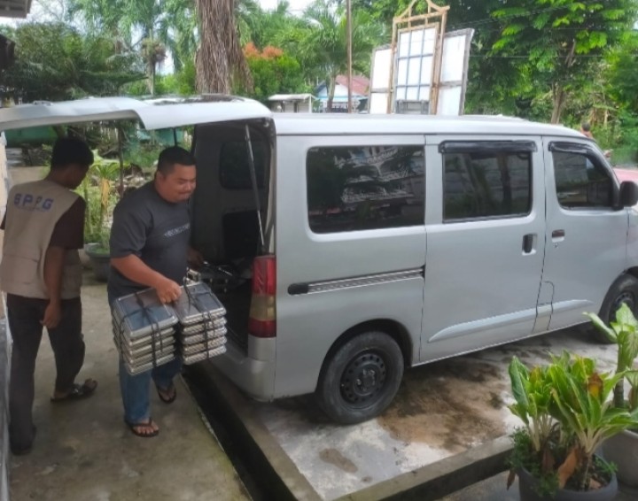 Pendistribusian SPPG Kelurahan Kota III Tepat Waktu dan Dapatkan Apresiasi dari Guru dan Pelajar