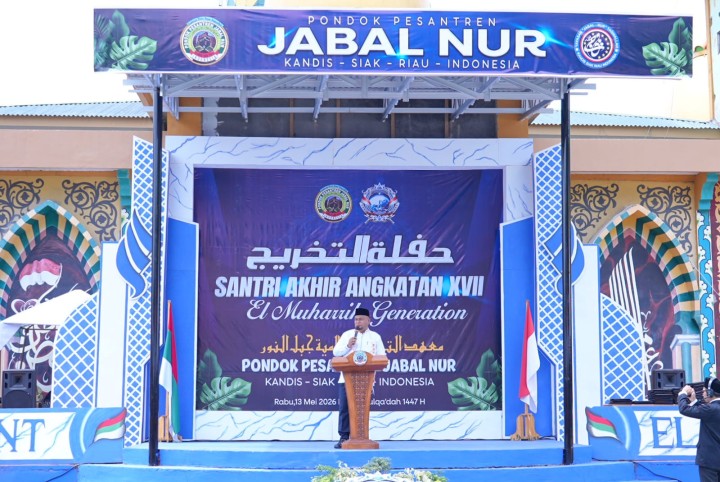 Ponpes Jabal Nur Wisuda 108 Santri, Wabup Siak Beri Motivasi Generasi Muda