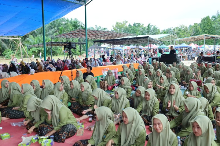 Bupati Afni: Pondok Pesantren Berperan Cetak SDM Berintegritas dan Berakhlak