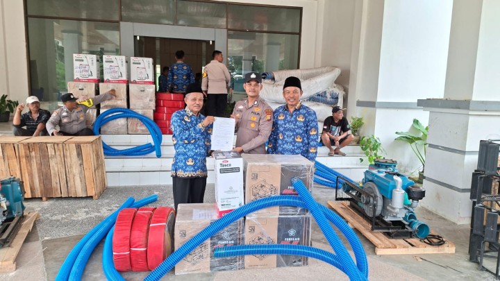 Dukung Ketahanan Pangan, Polres Siak dan Dinas Pertanian Salurkan Bantuan Alsintan dari Kementerian Pertanian RI kepada Poktan
