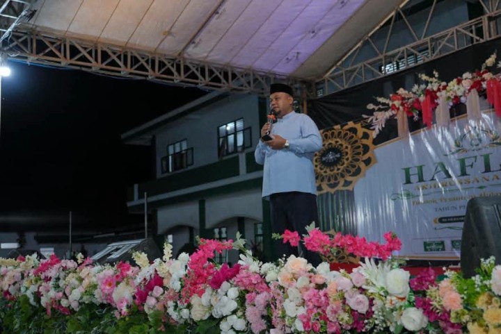 Wabup Siak Hadiri Malam Puncak Haflah Akhirusannah ke-6 Ponpes Hidayatul Mubtadin Banjar Seminai