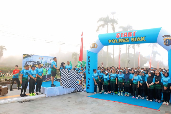 Dilepas Kapolres dan Bupati Siak, 600 Peserta Meriahkan Road To Riau Bhayangkara Run 2026 di Depan Istana Siak