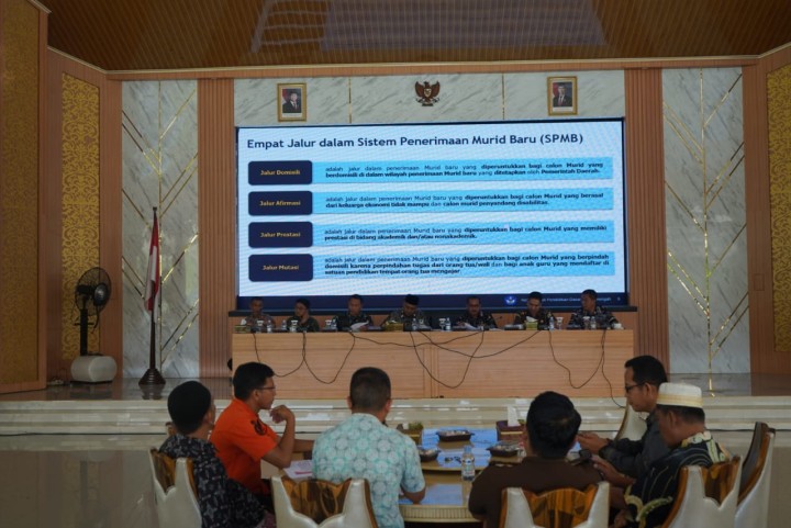 Judul: Forkopimda Siak Perkuat Sinergi Hadapi Karhutla dan Sukseskan SPMB 2026/2027