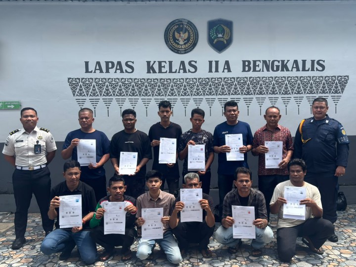 Ratusan Warga Binaan Lapas IIA Bengkalis Terima Program PB dan CB