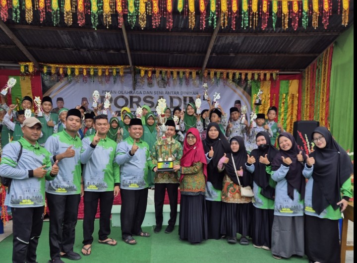 Cetak Sejarah Dua Kali Berturut-turut MDT Ula Syahabuddin Pertahankan Gelar Juara Umum Porsadin Kecamatan Siak