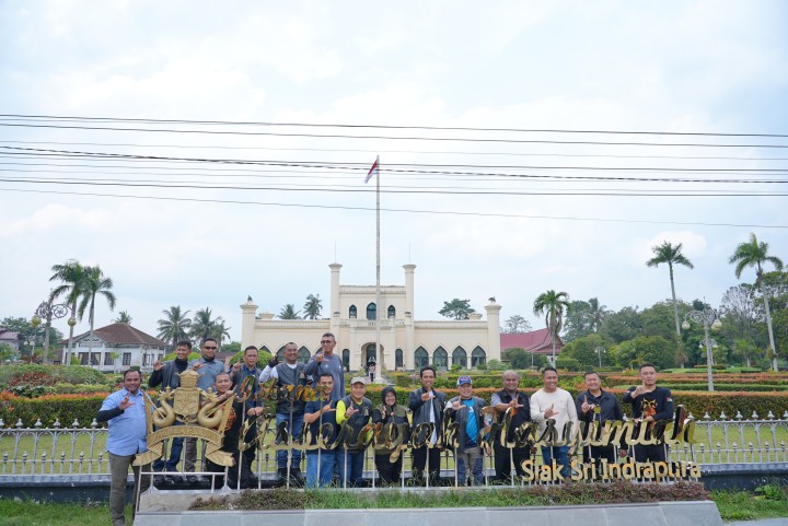 Jelajahi Kota Siak, UAS hingga Kapolda Riau Kagumi Sejarah Kesultanan