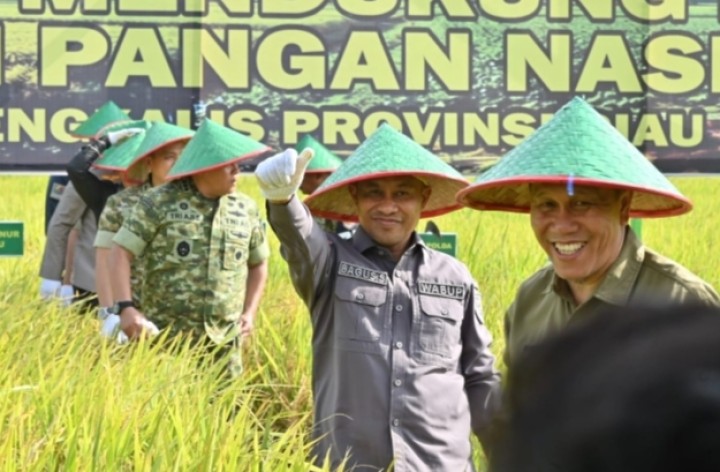 Wabup Bengkalis Hadiri Panen Raya TNI Disiak Kecil