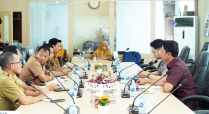 Komisi I Tekankan, Perlu Adanya Sinkronisasi Antara Dinas Terkait Bersama Desa